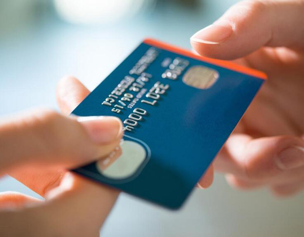 沈阳信用卡逾期怎么查询，怎么跟银行协商？
